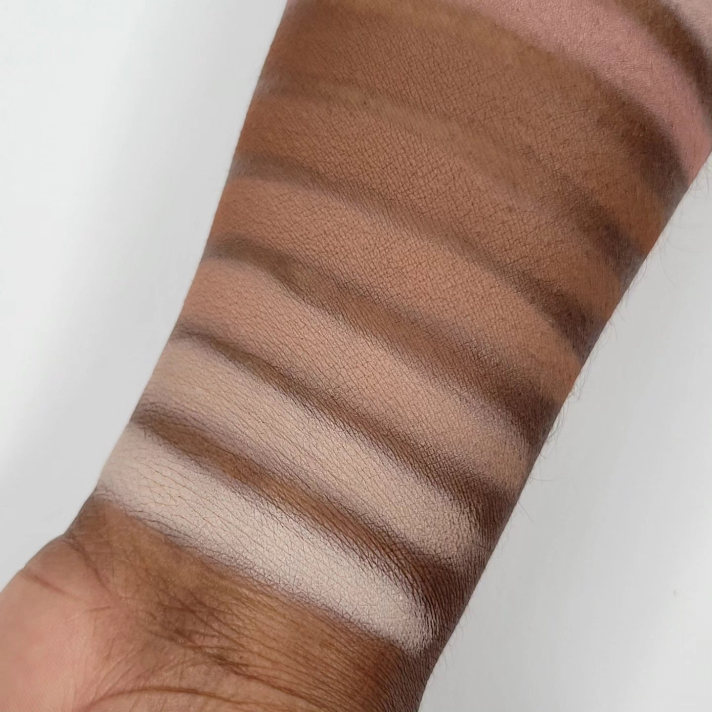 6 Matte Eyeshadow Bundle - Neutral Expansion