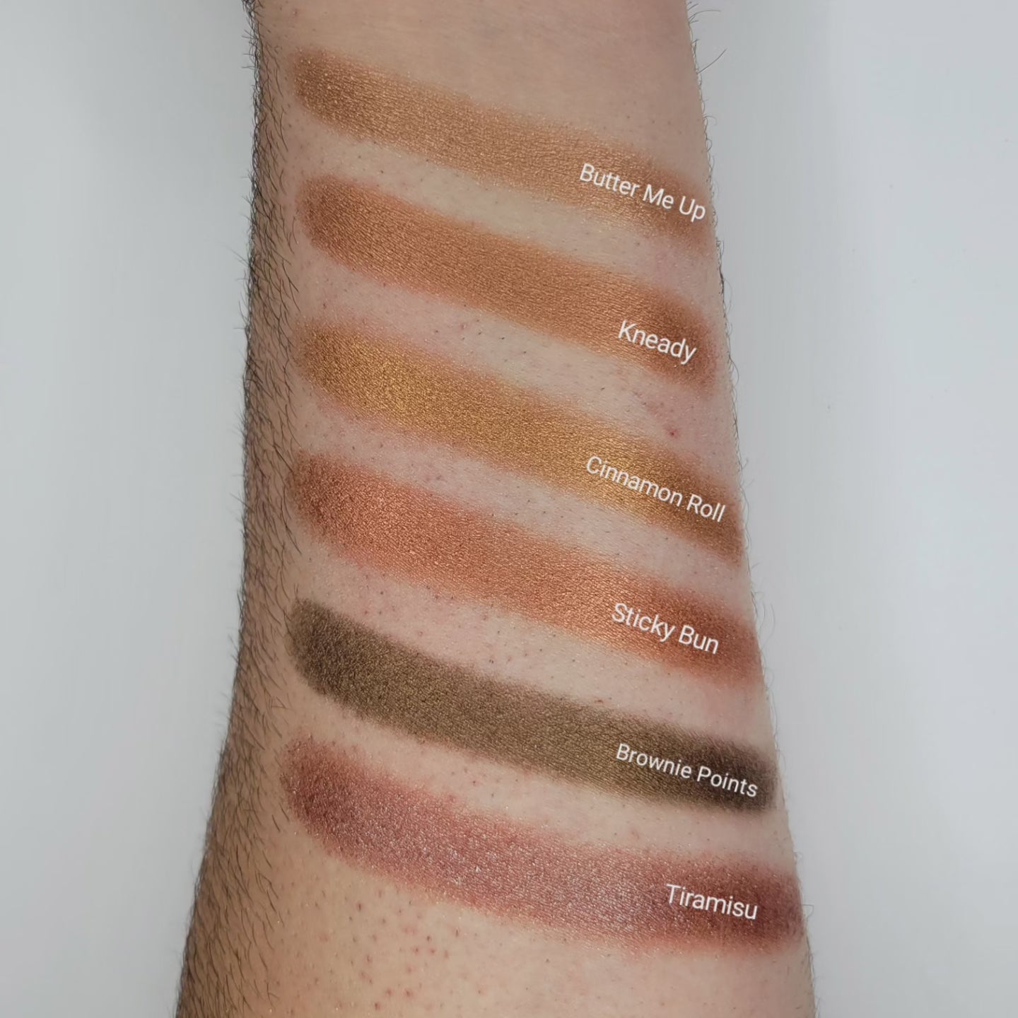 Brownie Points - Eyeshadow Satin Shimmer Wood Brown Bronze