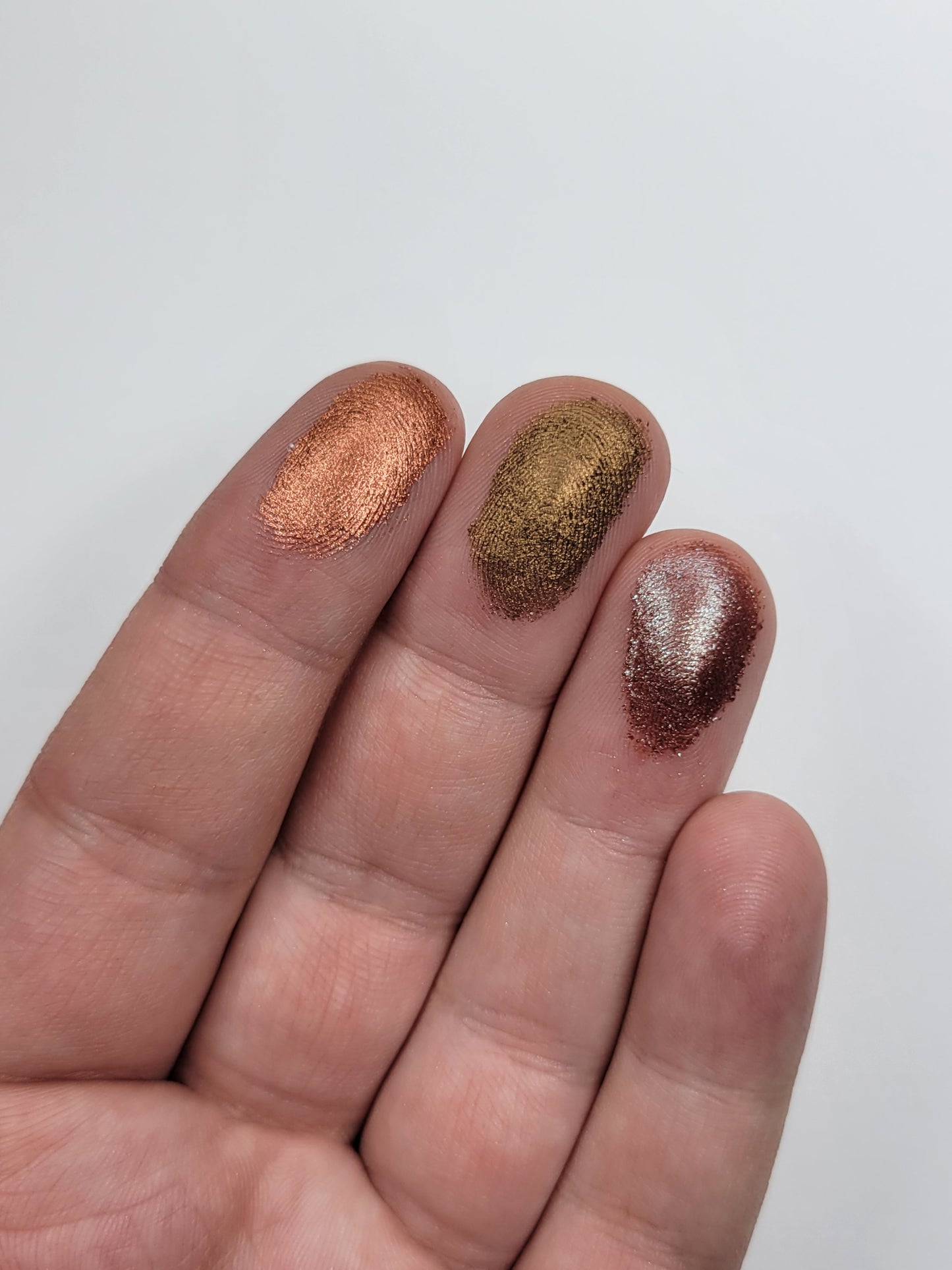 Brownie Points - Eyeshadow Satin Shimmer Wood Brown Bronze