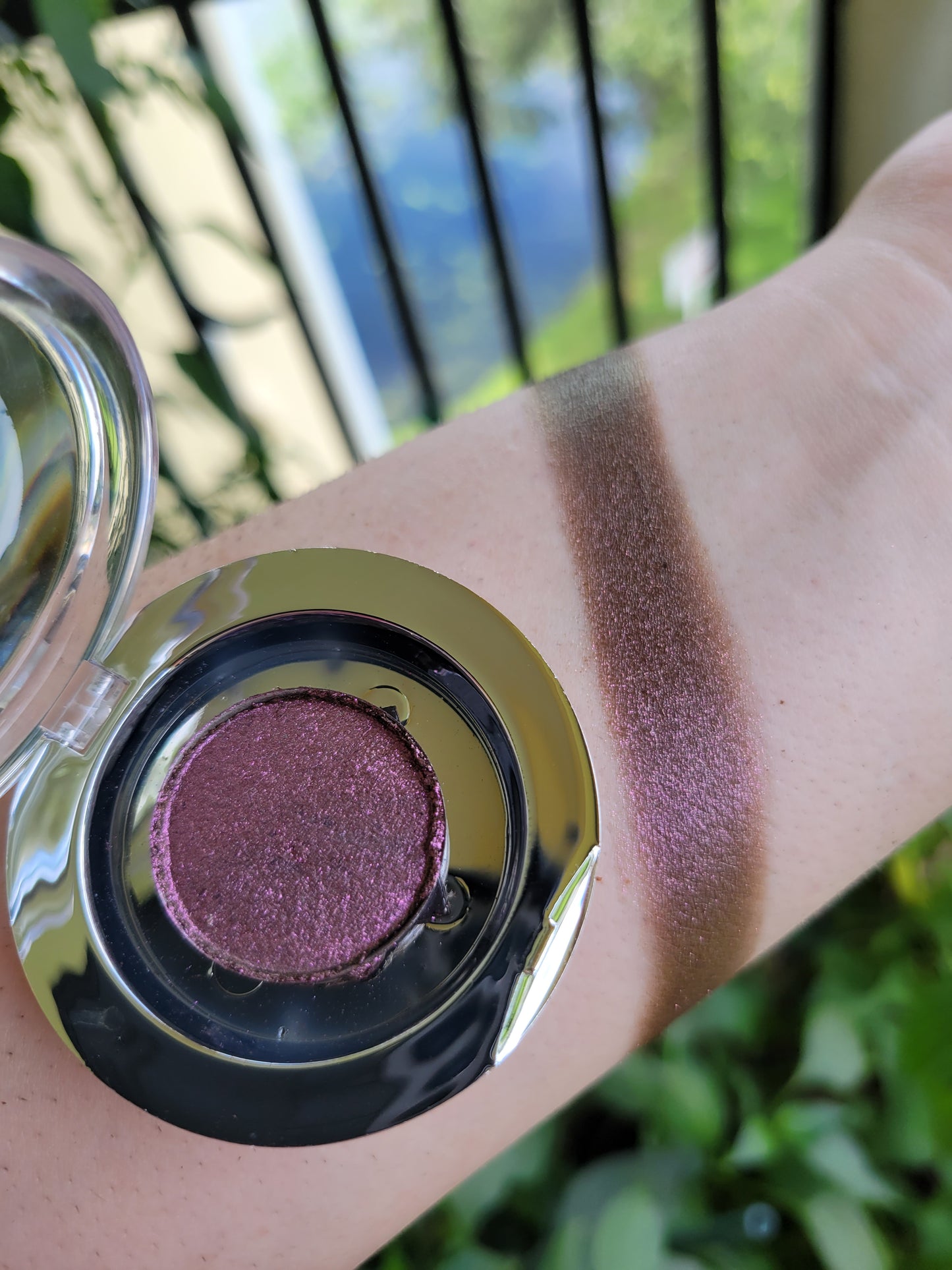 Crypt Keeper - Eyeshadow Multichrome Violet Red Brown Green