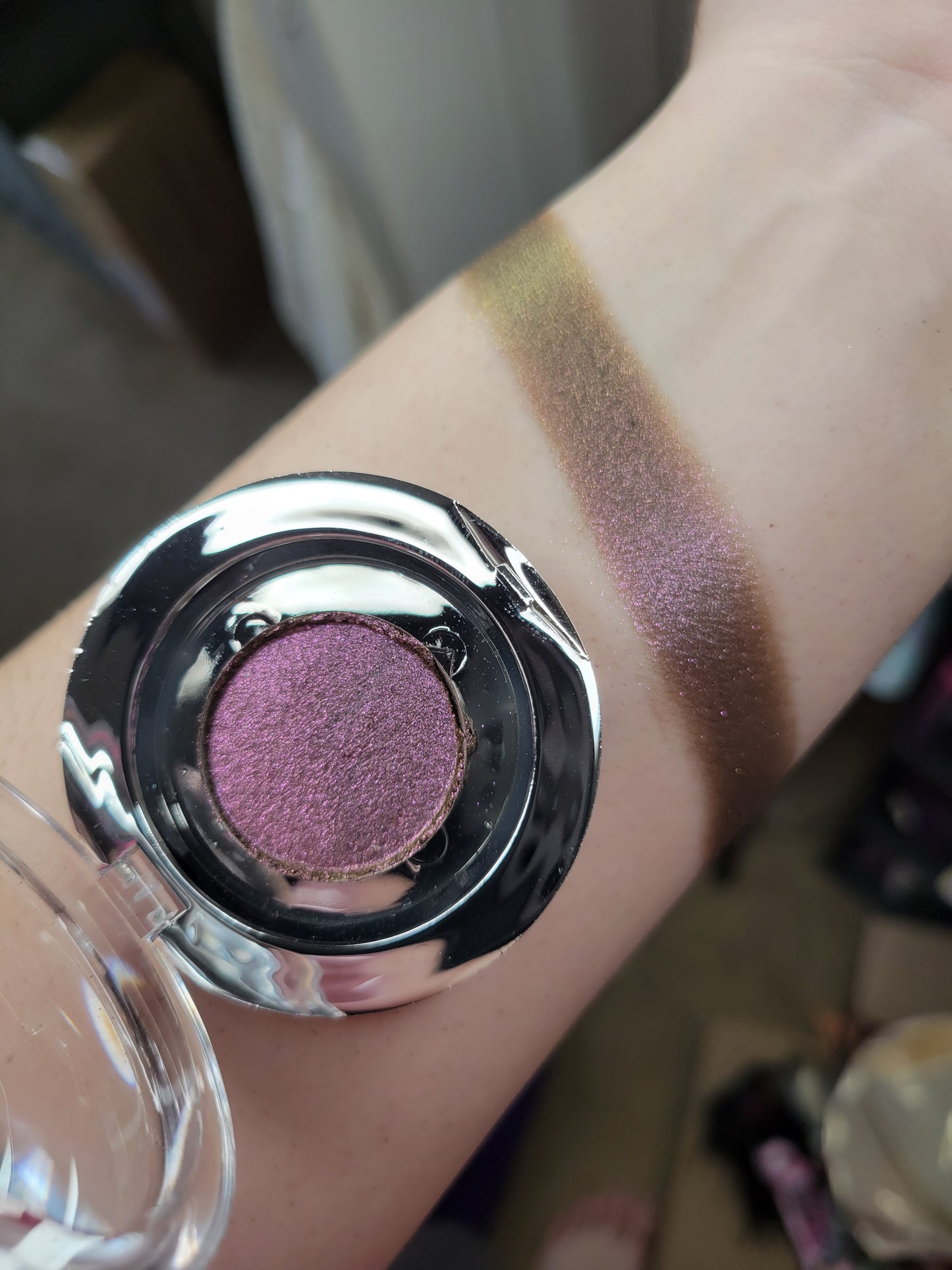 Crypt Keeper - Eyeshadow Multichrome Violet Red Brown Green