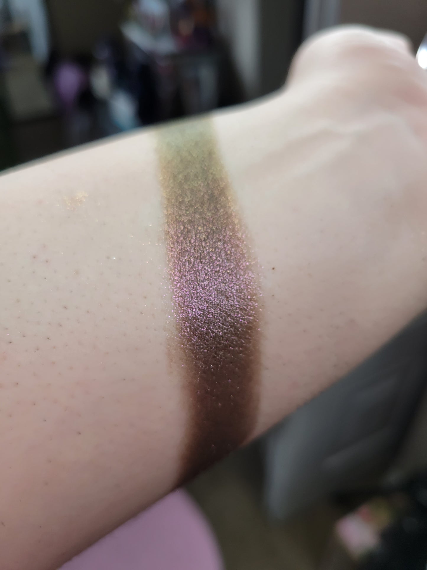 Crypt Keeper - Eyeshadow Multichrome Violet Red Brown Green