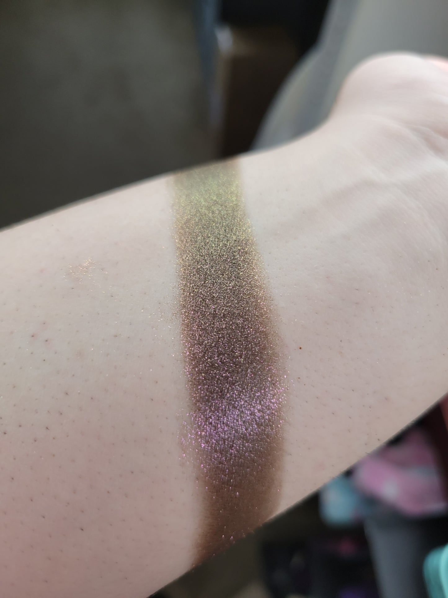 Crypt Keeper - Eyeshadow Multichrome Violet Red Brown Green