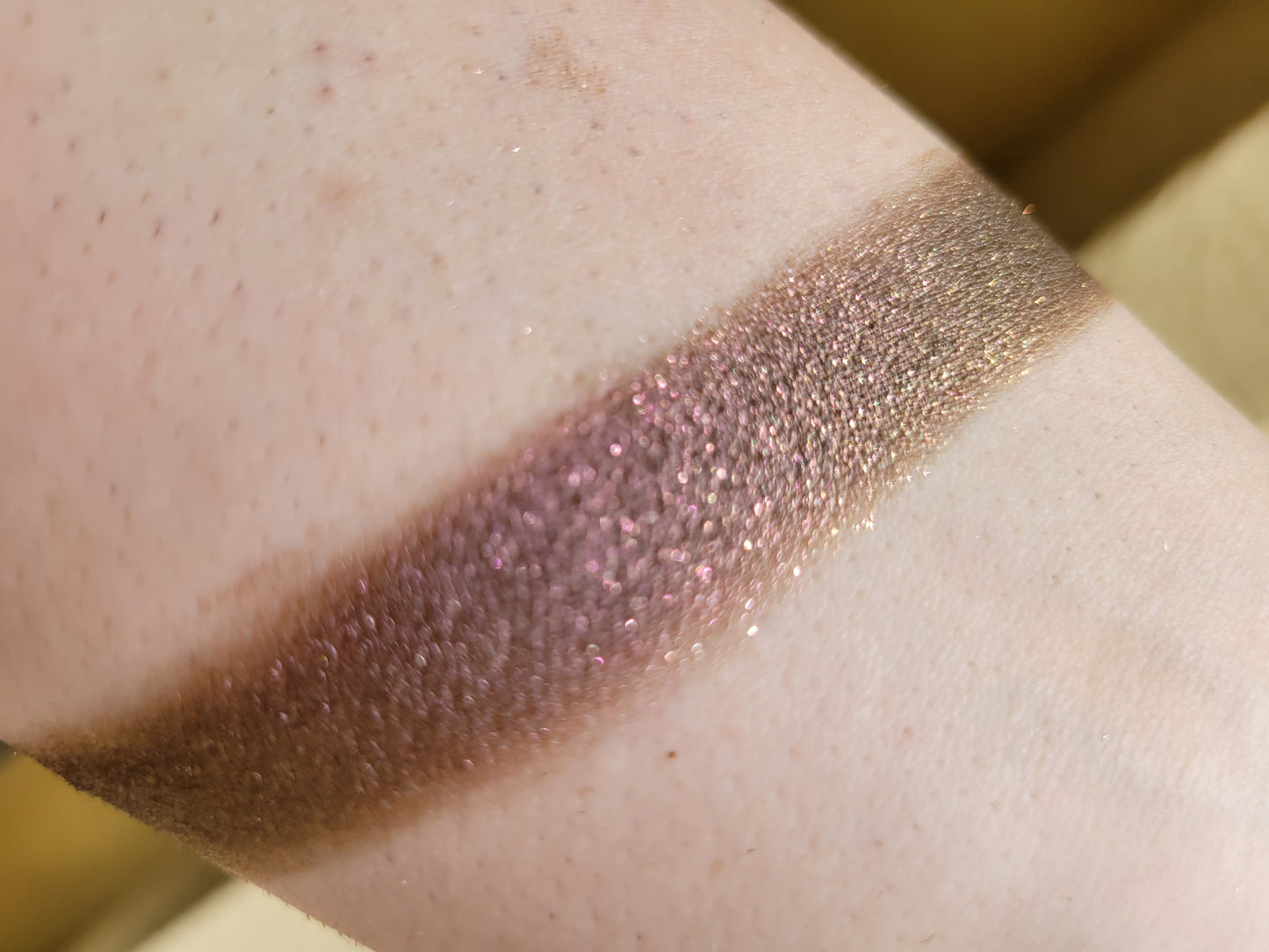 Crypt Keeper - Eyeshadow Multichrome Violet Red Brown Green