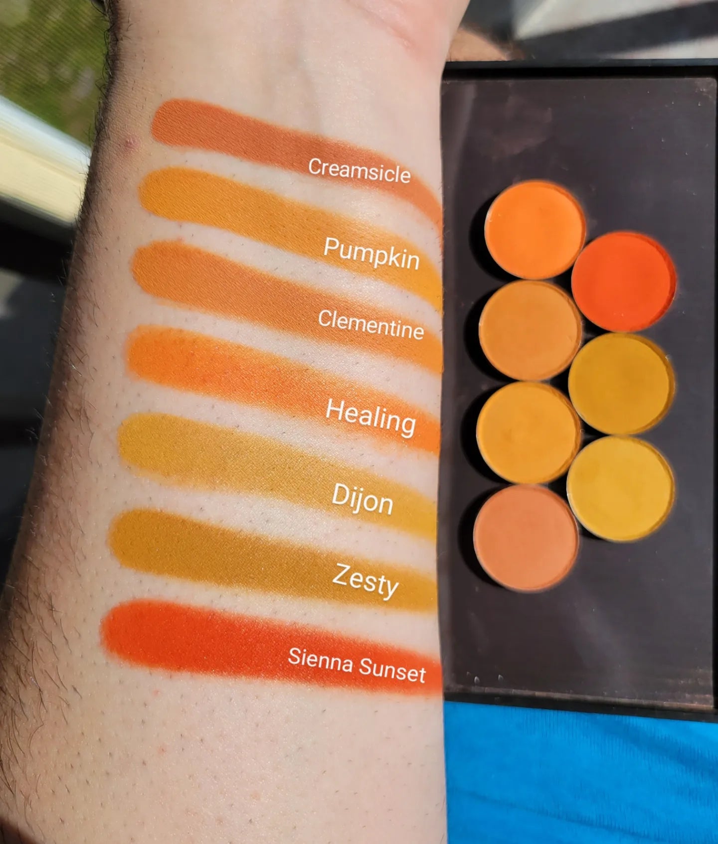 Dijon - Matte Eyeshadow Orange / Mustard Yellow