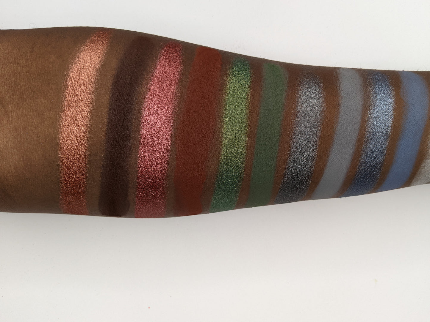 Cardinal Call - Eyeshadow Matte Dark Brick Red