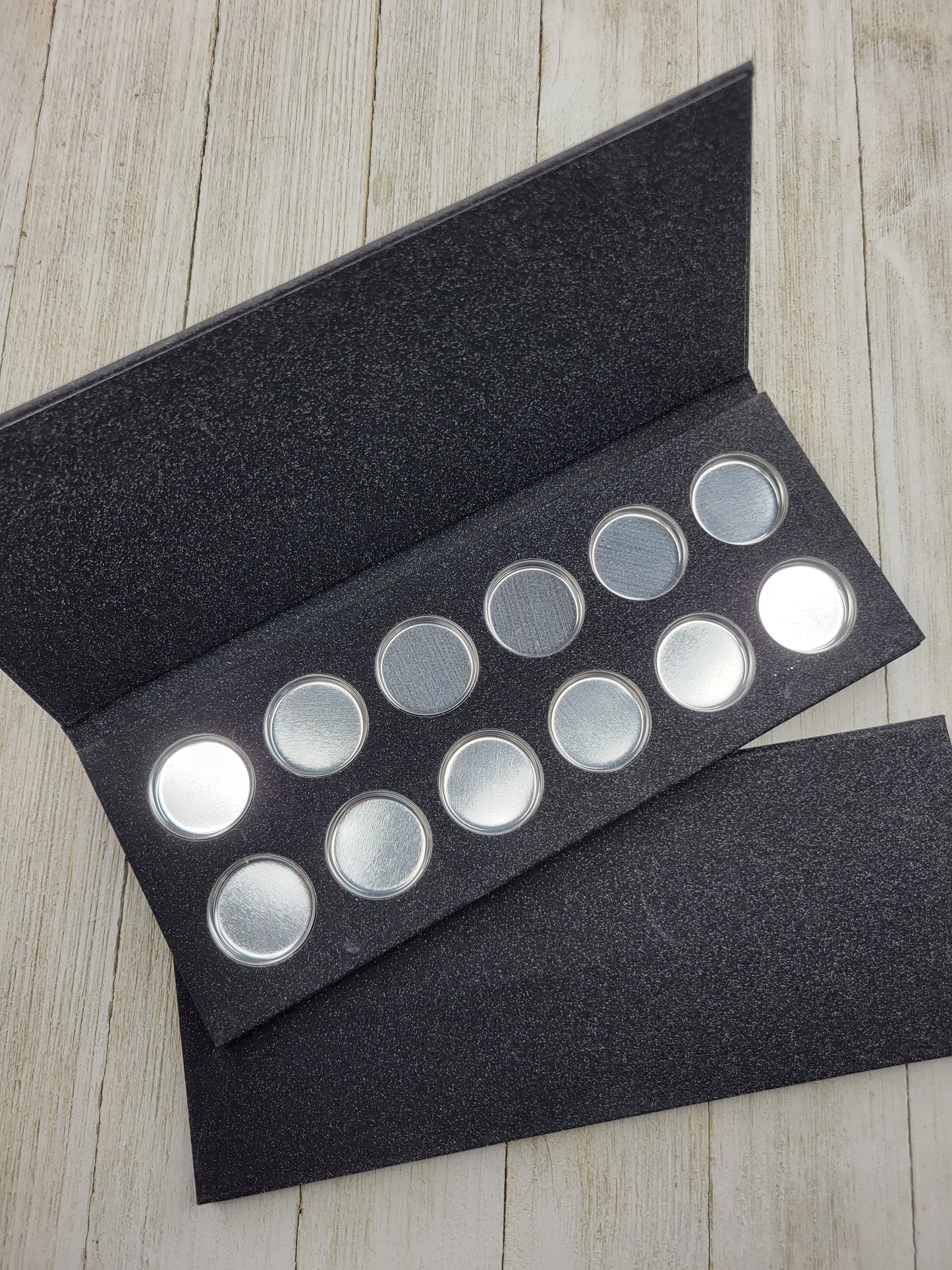 Empty 12 Pan Magnetic Palette