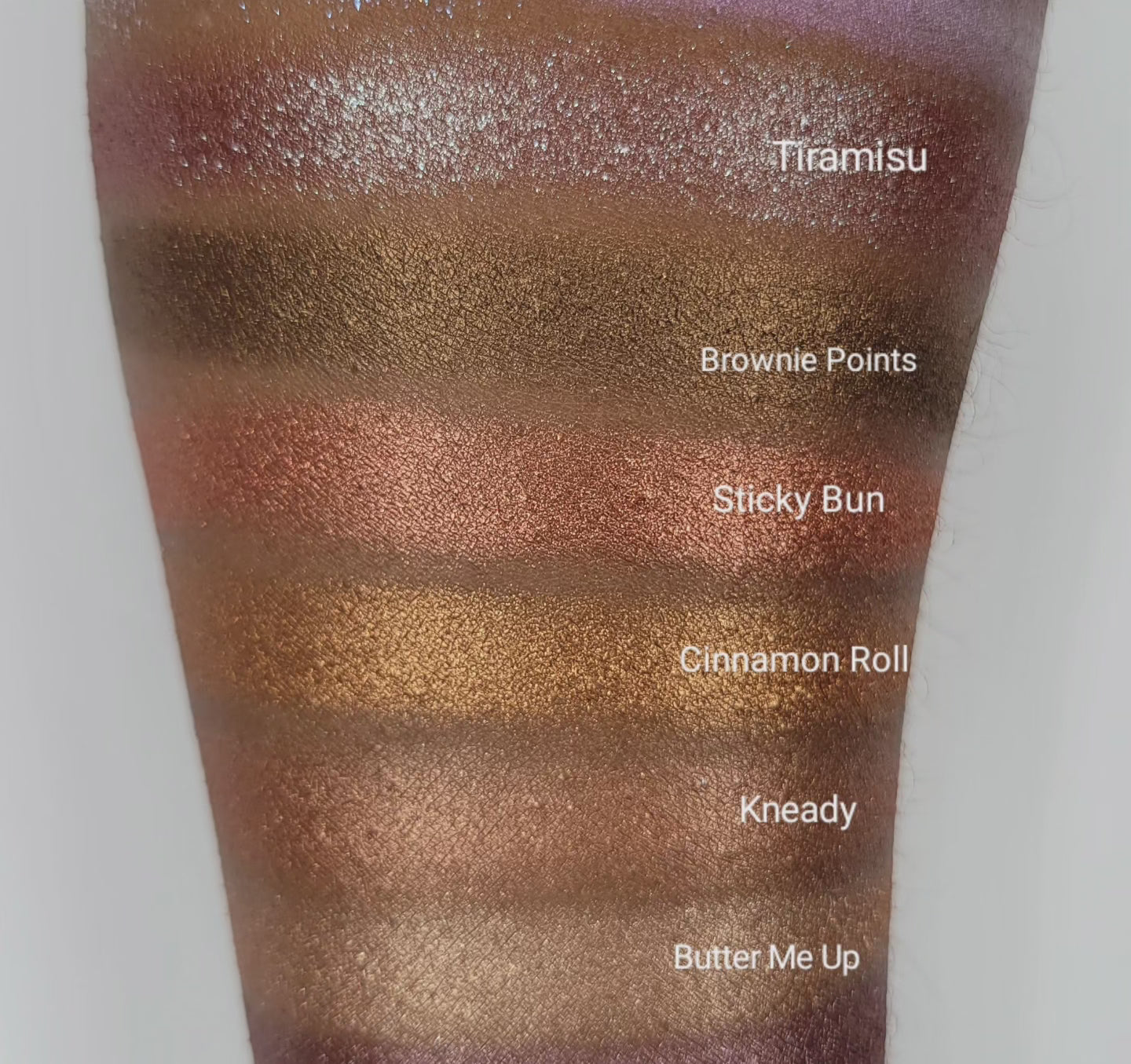 Cinnamon Roll - Eyeshadow Shimmer Bronze