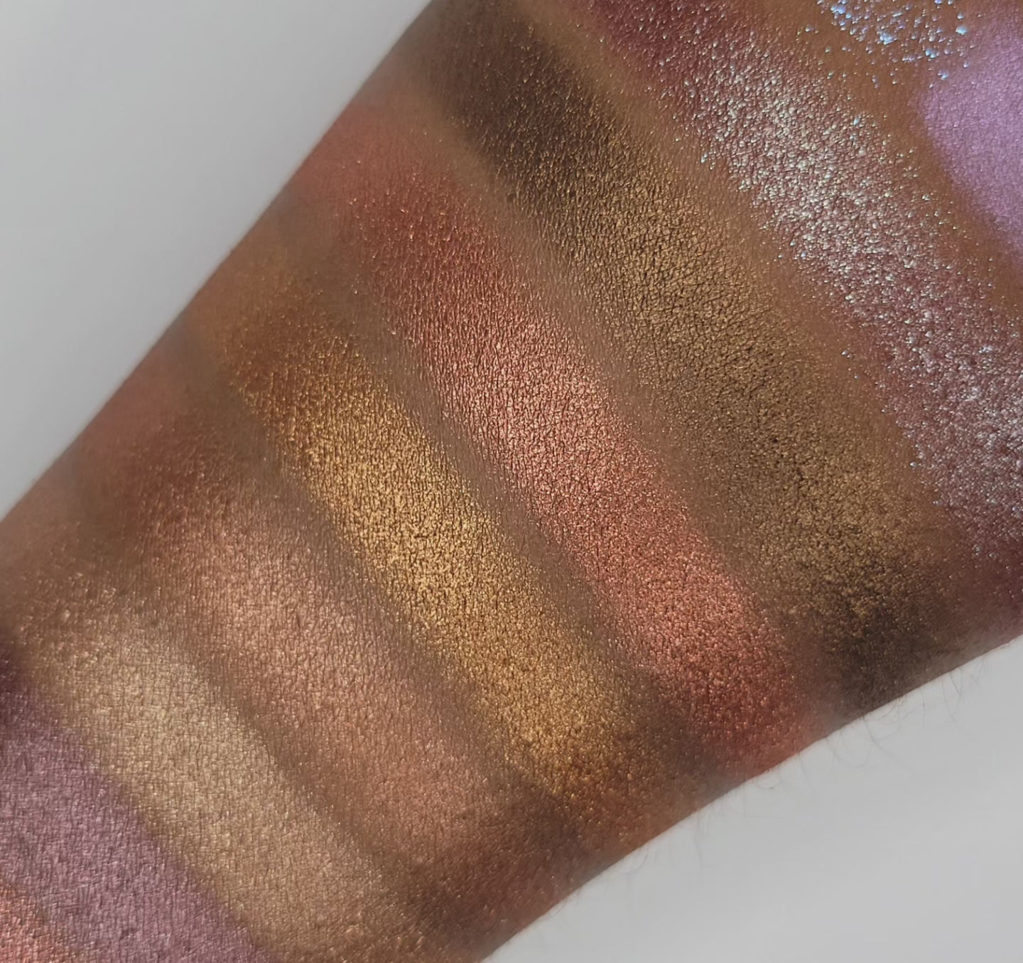 Cinnamon Roll - Eyeshadow Shimmer Bronze