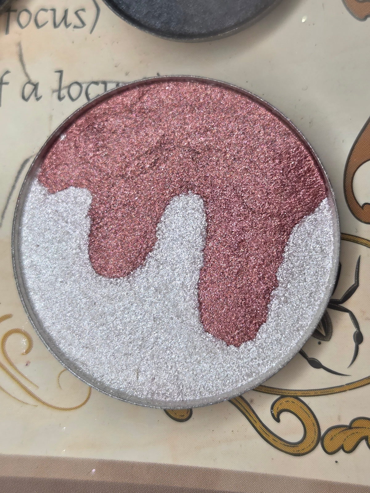Preserved Wendigo Blood - Eyeshadow / Highlighter / Blusher