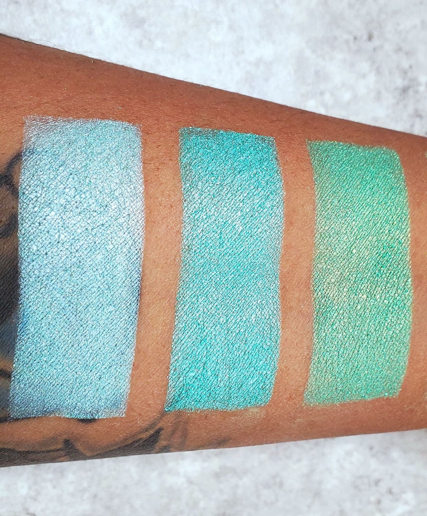 Morning Dew - Eyeshadow Duochrome Mint Green Silver