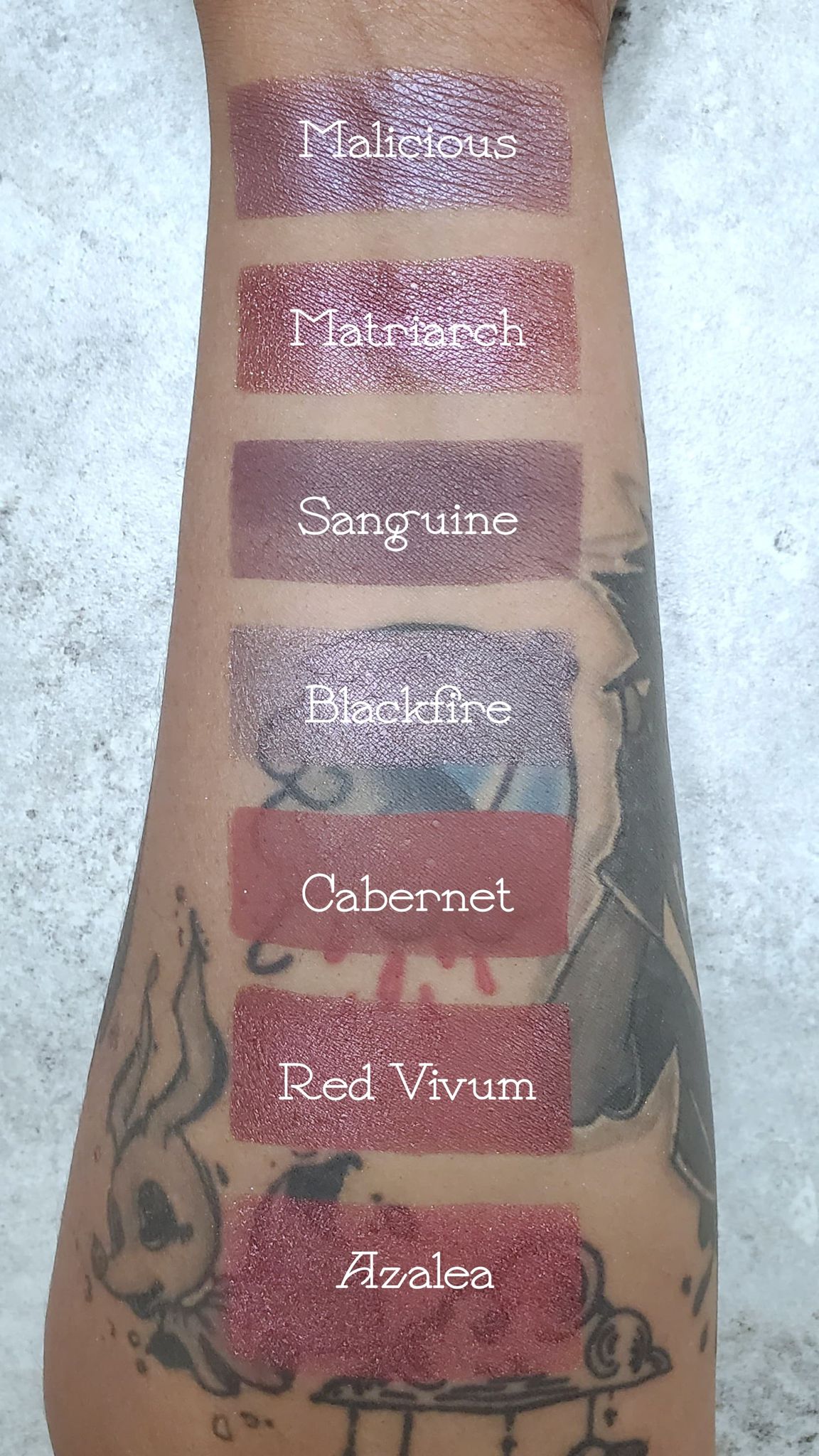 Red Vivum - Eyeshadow Deep Russet Red Brown Puce
