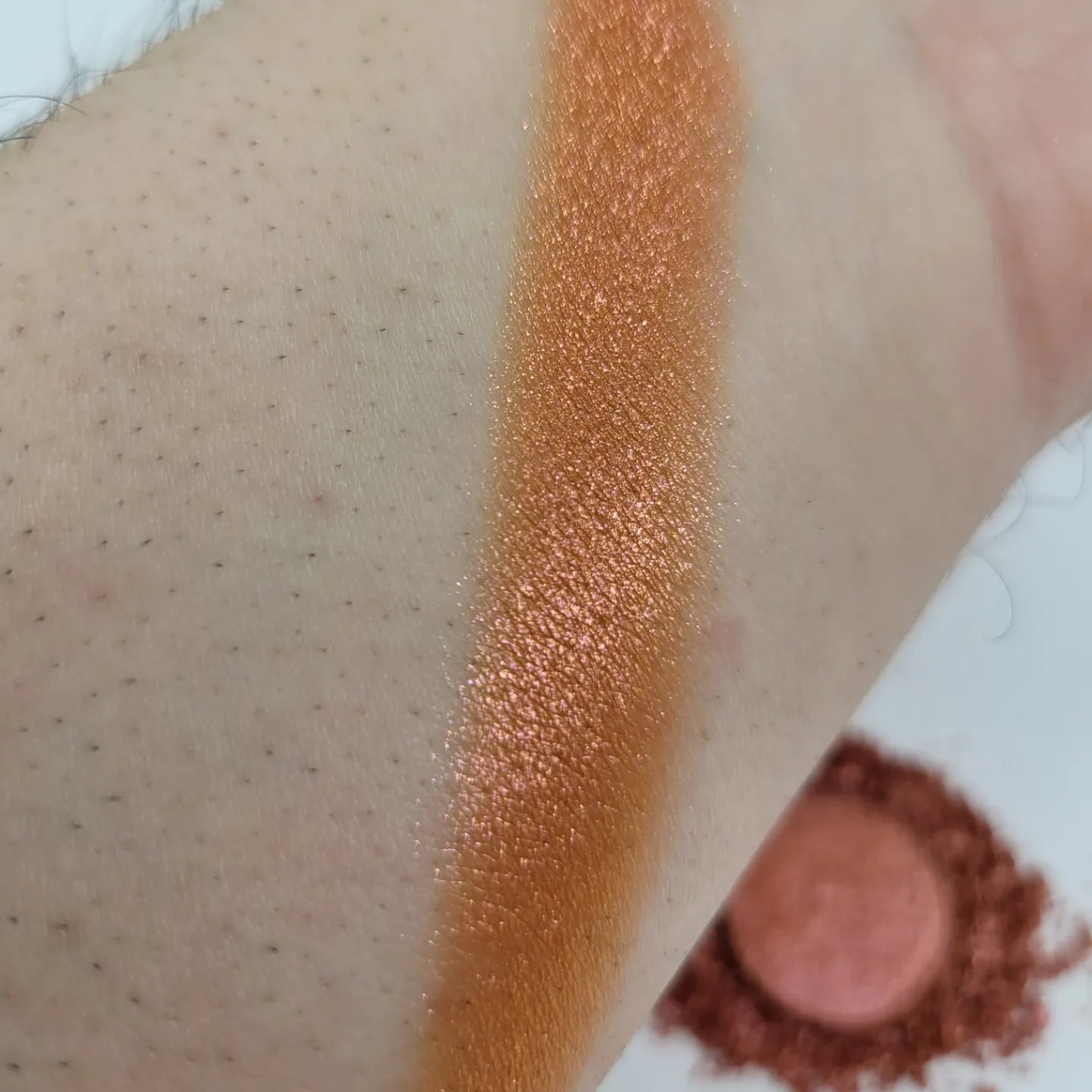 Horizon Hues - Eyeshadow Red-Orange Sparkle Shimmer