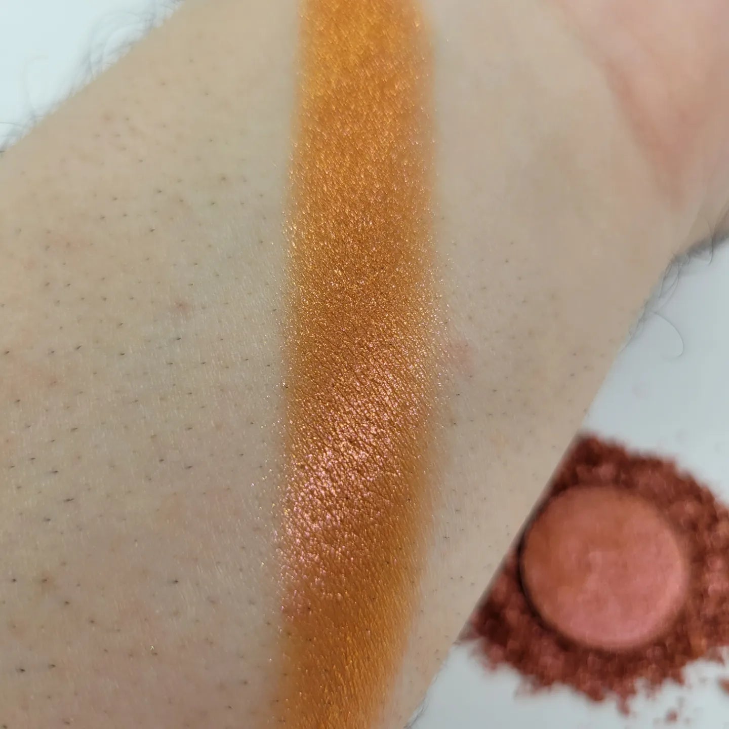 Horizon Hues - Eyeshadow Red-Orange Sparkle Shimmer