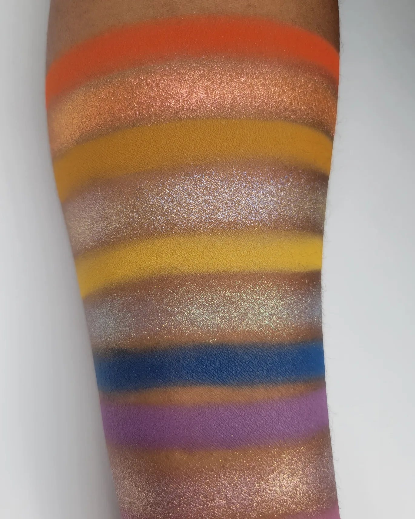 Horizon Hues - Eyeshadow Red-Orange Sparkle Shimmer