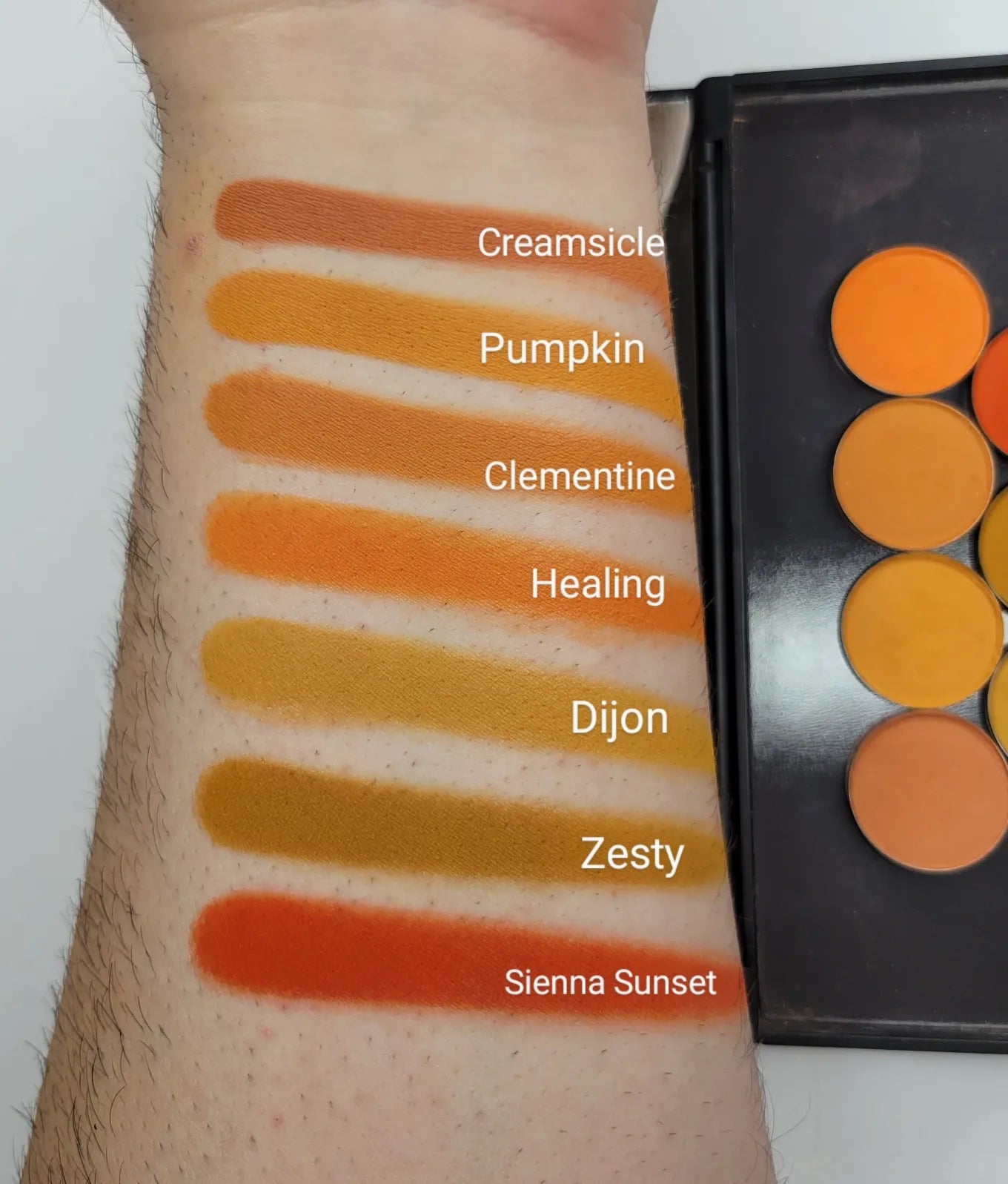 Healing - Eyeshadow Matte Orange