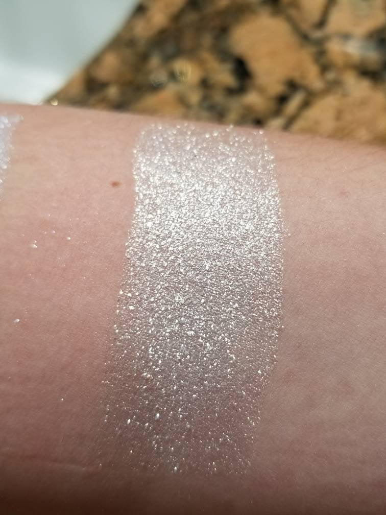 Fake Snow - Eyeshadow Silver Gold Sparkle