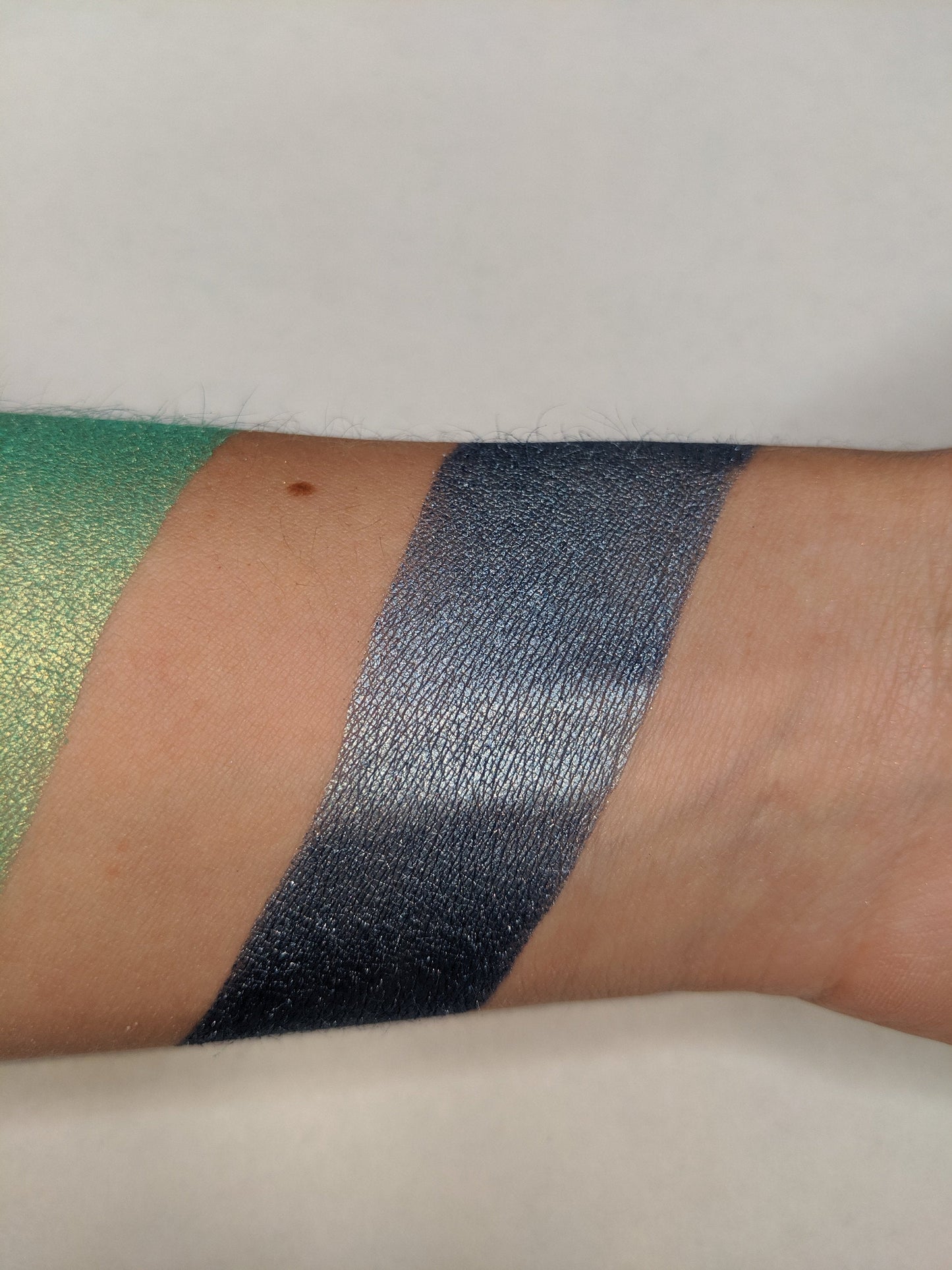 Undine - Eyeshadow Duochrome Blue Silver