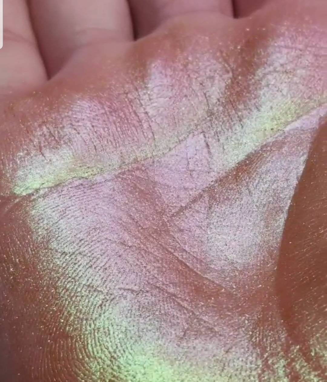 Dahlia - Eyeshadow Multichrome Duochrome Green Gold Peach Pink