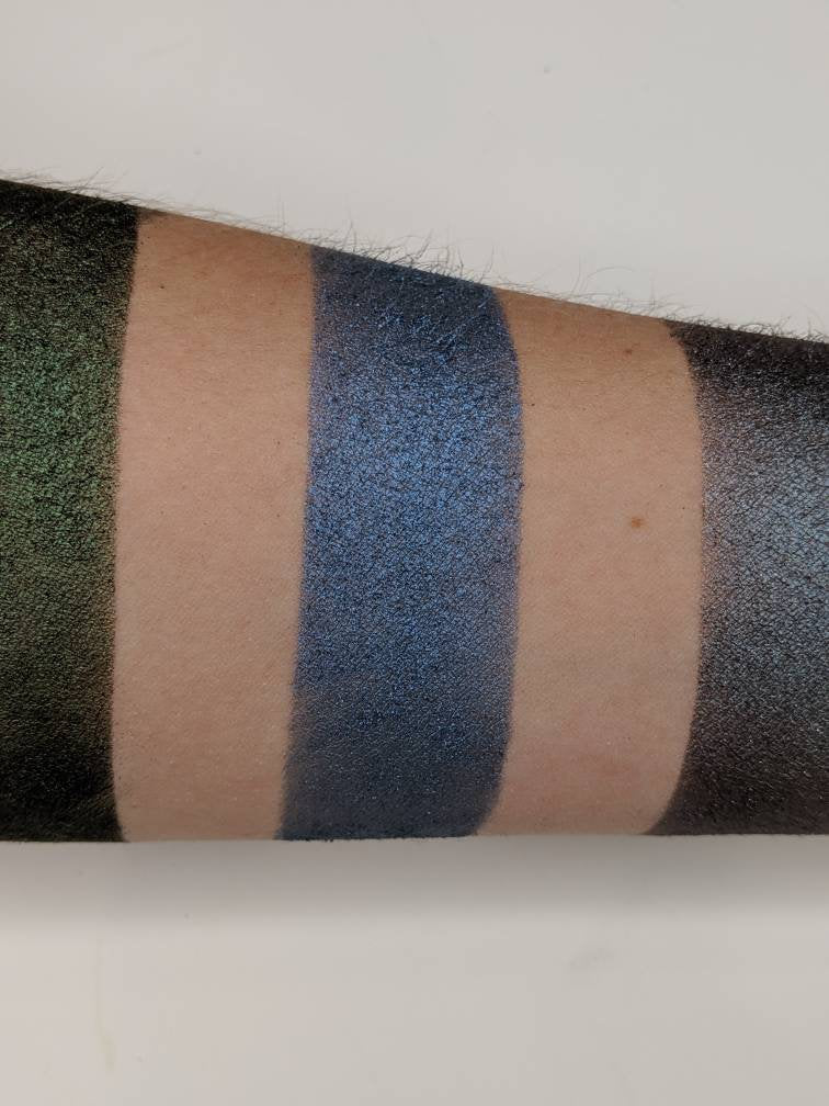 Sapphire - Eyeshadow Satin Shimmery Blue