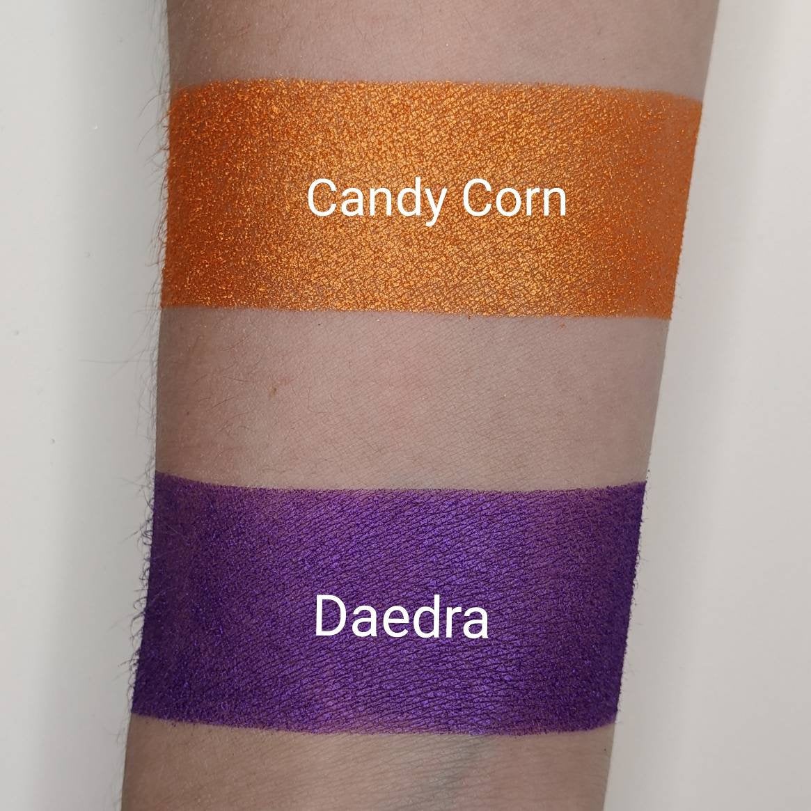 Daedra - Eyeshadow Bright Violet Purple