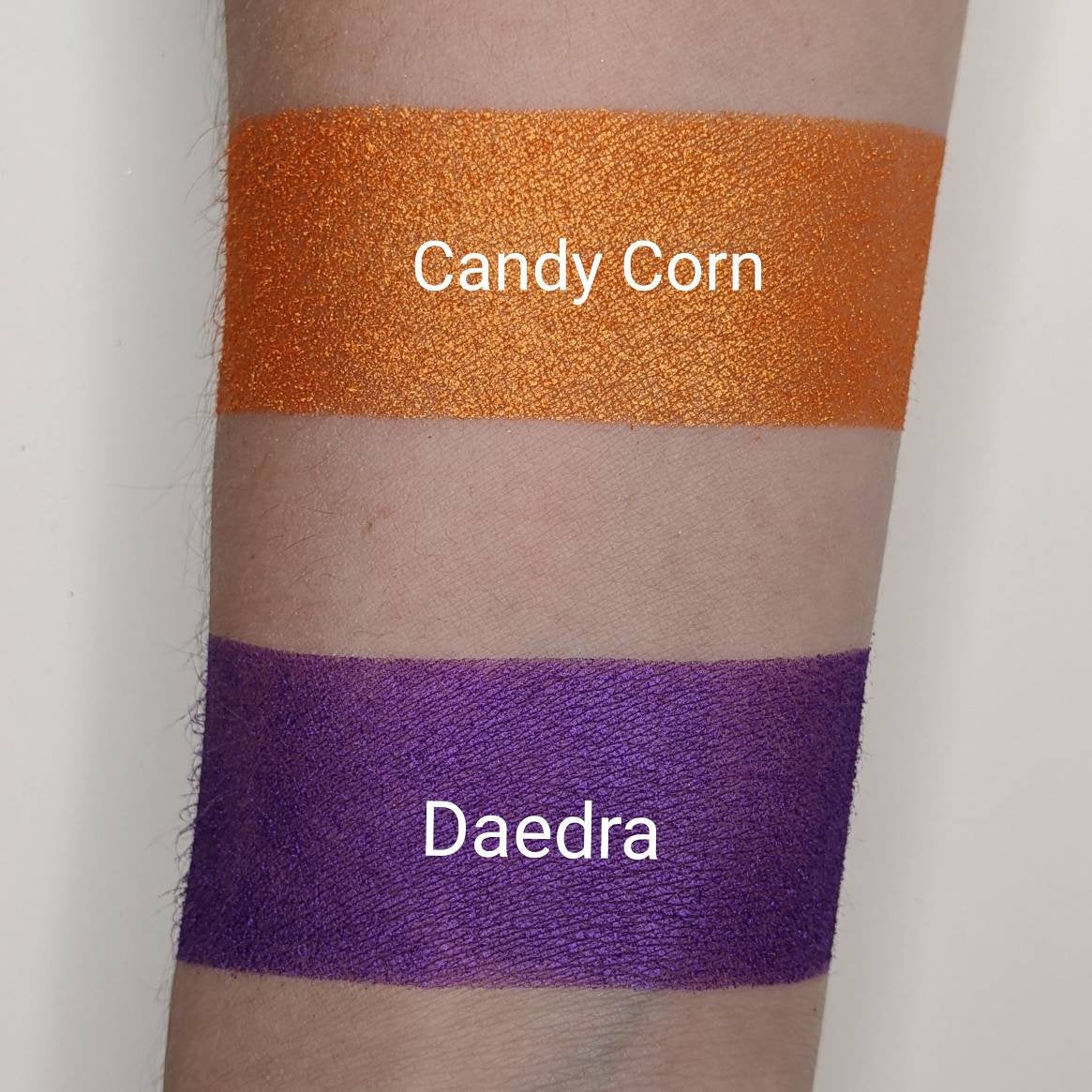 Daedra - Eyeshadow Bright Violet Purple